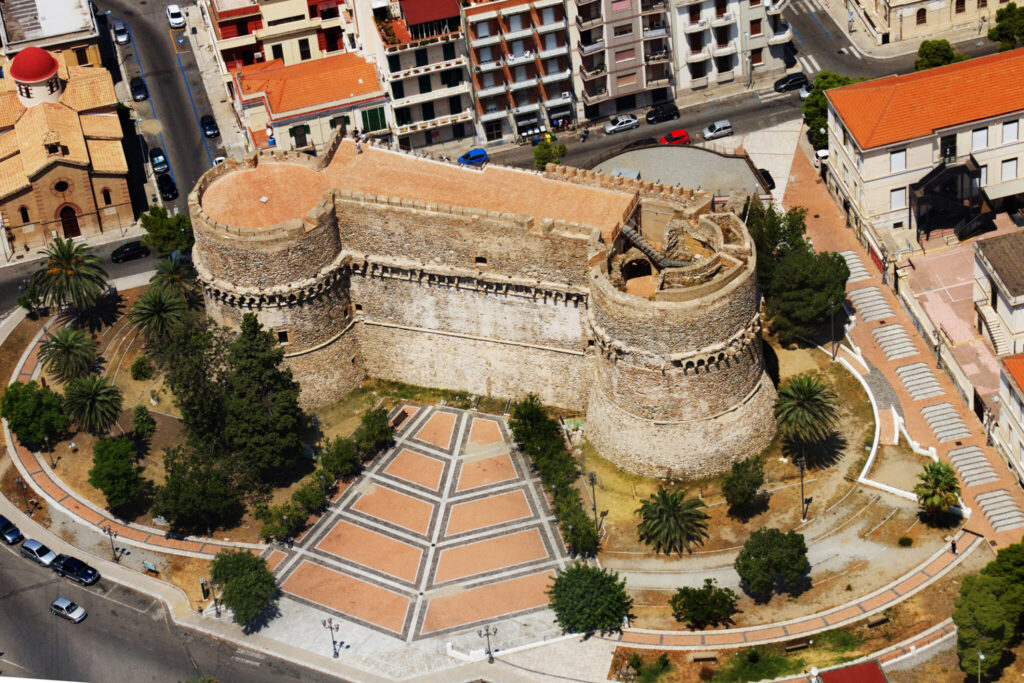 Castello aragonese, Reggio Calabria. Foto dall'alto.